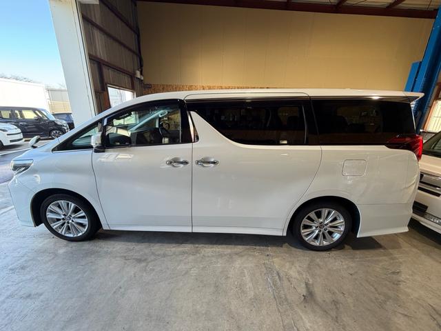 アルファード ２．５Ｓ　１年保証（走行距離無制限）　ワンオーナー　７人乗り　純正ＣＤ／ＤＶＤデッキ　シートカバー　トヨタセーフティーセンス　両側パワースライドドア　純正ドライブレコーダー　純正リアモニタ　ＥＴＣ　Ｂカメラ（24枚目）