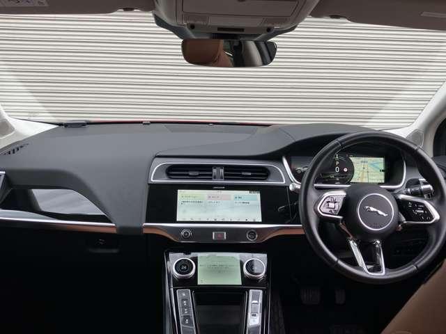 Iペイス SE プライバシガラス ドライバーアシストパック フロントフォグランプ マトリックスライト 4WD 20インチグロスブラックアルミホイル(5枚目)