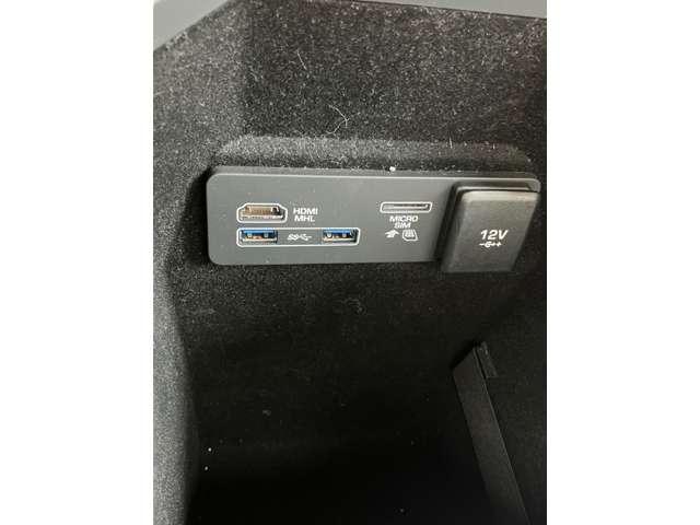 Iペイス SE プライバシガラス ドライバーアシストパック フロントフォグランプ マトリックスライト 4WD 20インチグロスブラックアルミホイル(30枚目)