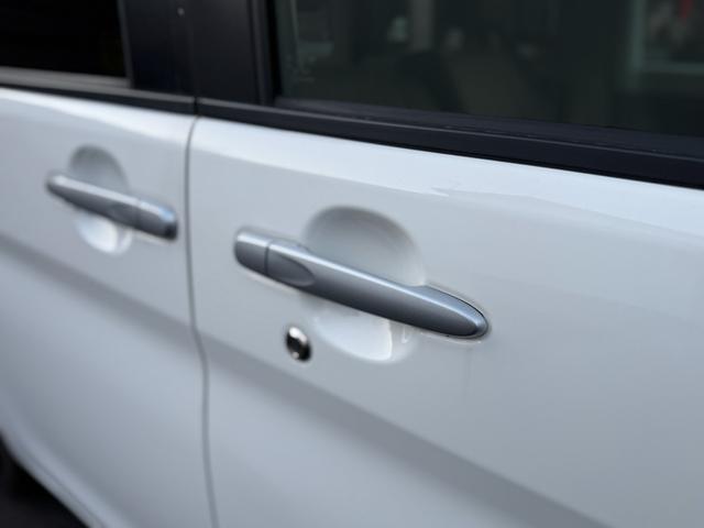 タント L SAIII パーキングセンサー イモビライザ デュアルエアバッグ Aストップ 運転席エアバック ハイビームアシスト パワステ パワーウィンド エアコン 横滑防止 キーレス ABS ベンチシート(11枚目)