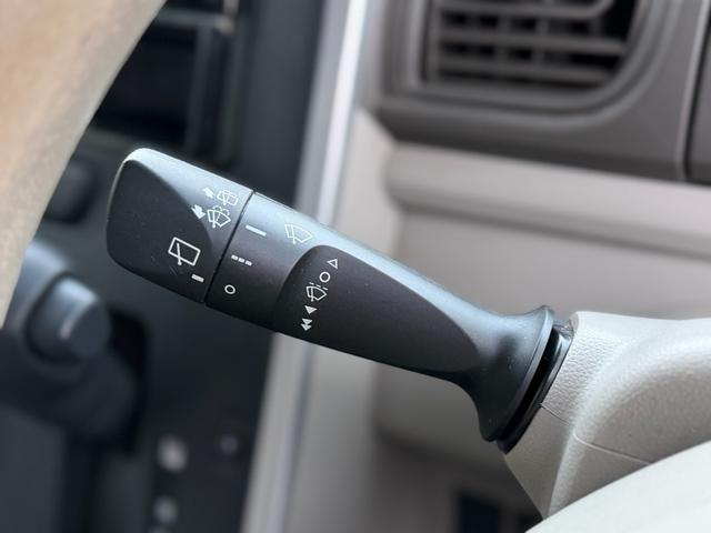 タント L SAIII パーキングセンサー イモビライザ デュアルエアバッグ Aストップ 運転席エアバック ハイビームアシスト パワステ パワーウィンド エアコン 横滑防止 キーレス ABS ベンチシート(25枚目)