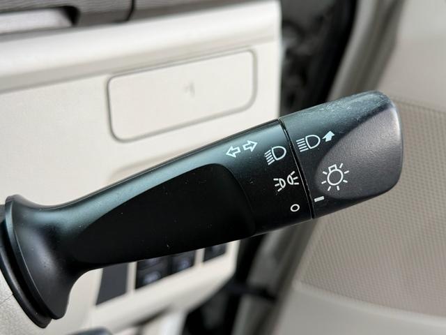 タント L SAIII パーキングセンサー イモビライザ デュアルエアバッグ Aストップ 運転席エアバック ハイビームアシスト パワステ パワーウィンド エアコン 横滑防止 キーレス ABS ベンチシート(27枚目)