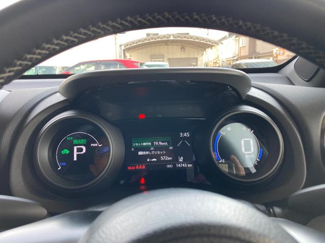 ヤリスクロス ハイブリッド　ＧＲスポーツ　☆当社試乗車です☆メモリーナビ＋バックモニター（14枚目）