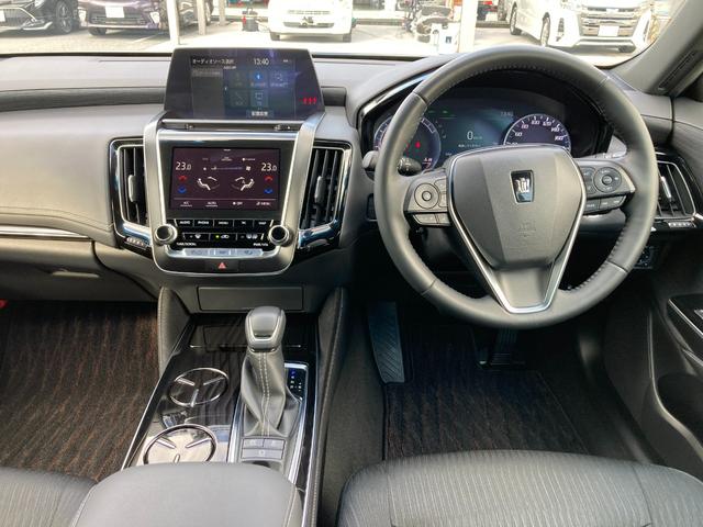 クラウンハイブリッド Ｓ　Ｃパッケージ　フルセグメモリーナビ＋バックモニター（13枚目）