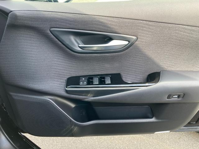 クラウンハイブリッド Ｓ　Ｃパッケージ　フルセグメモリーナビ＋バックモニター（28枚目）