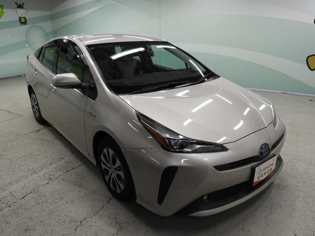 プリウス Ａ　フルセグメモリーナビ＋バックモニター（9枚目）