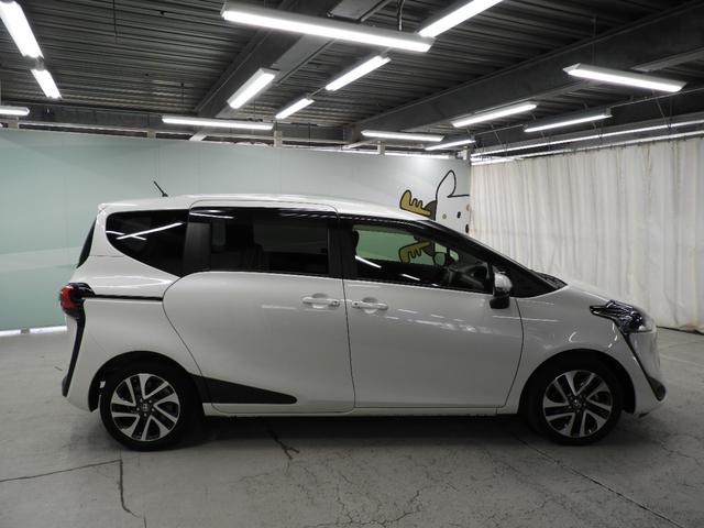 シエンタ ファンベースＧ　クエロ　フルセグメモリーナビ＋バックモニター＋両側電動スライドドア（9枚目）