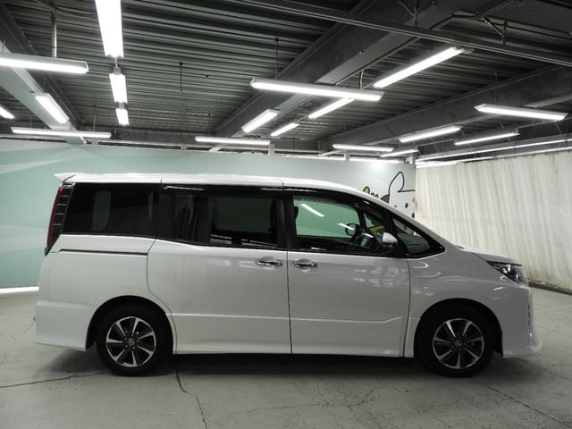 ノア Si ダブルバイビーII 後席モニター+フルセグメモリーナビ+バックモニター(9枚目)