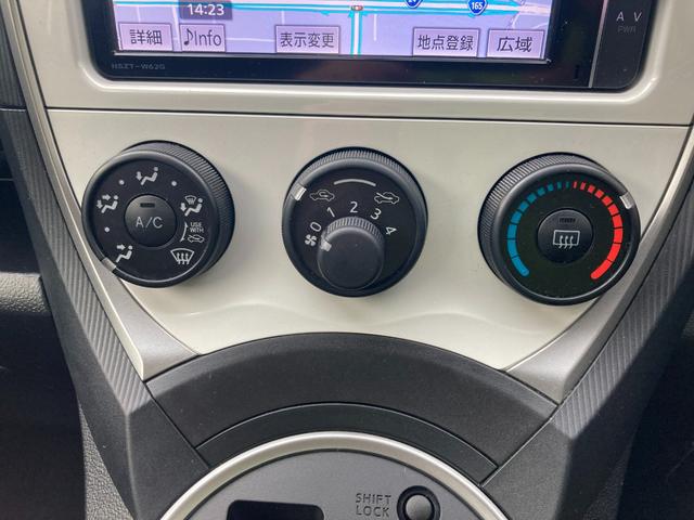 �g������̂����}�j���A���G�A�R���ł��B�_�C�������񂷂����̊ȒP����Ȃ̂ŉ^�]���ł��X���[�Y�ɉ��x���߂��o���܂��B