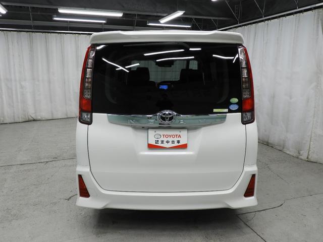 ノア Ｓｉ　フルセグメモリーナビ＋バックモニター＋後席モニター（4枚目）