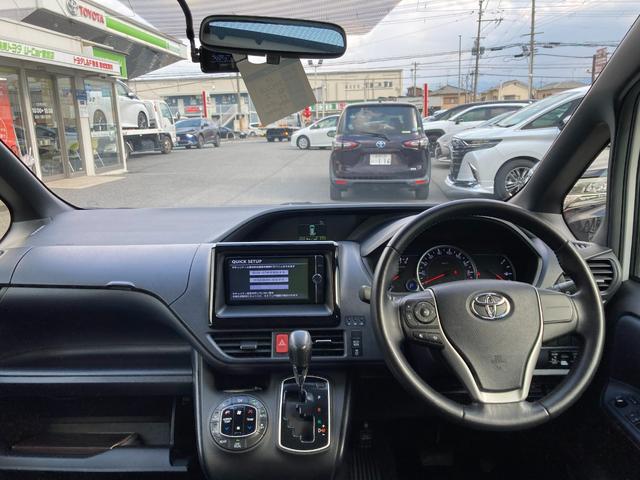 ノア Ｓｉ　フルセグメモリーナビ＋バックモニター＋後席モニター（12枚目）