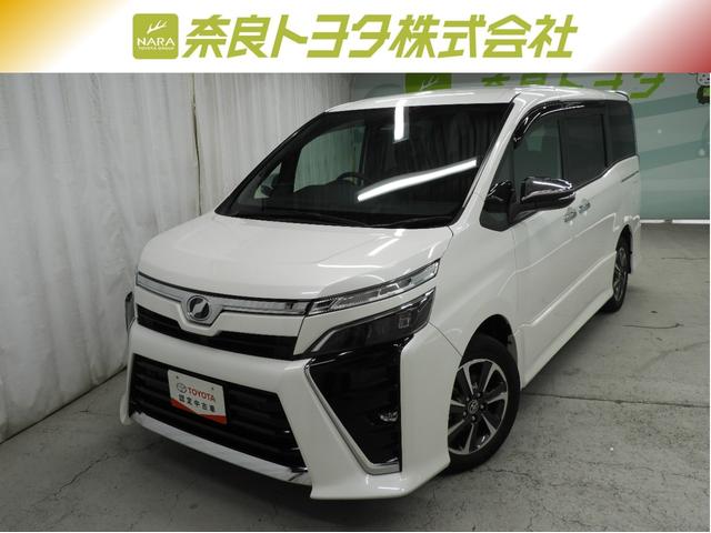 ヴォクシー ＺＳ　煌ＩＩ　９インチメモリナビ＋バックモニター＋ＥＴＣ＋両側パワースライドドア＋スマートキー＋トヨタセーフティセンス（2枚目）