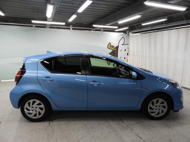 アクア S メモリナビ+バックモニター+ETC+スマートキー(9枚目)