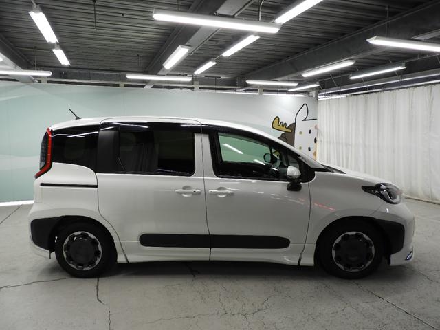 シエンタ ハイブリッドＺ　試乗車＋ＴＣナビ＋バックモニター＋ＥＴＣ＋ドライブレコーダー＋モデリスタフルエアロ＋シートヒーター＋スマートキー＋ワンオーナー（5枚目）