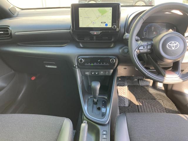 ヤリス Ｚ　フルセグＴＣナビ＋パノラミックビューモニター＋ＥＴＣ＋シートヒーター＋ハンドルヒーター＋スマートキー＋ワンオーナー（18枚目）
