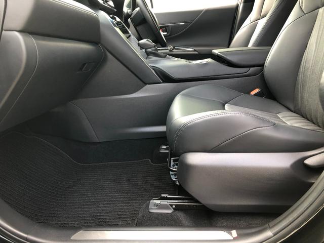 ハリアー Ｚ　ＴＣナビ＋パノラミックビューモニター＋ＥＴＣ＋調光パノラマルーフ＋ドラレコ前後＋合成皮革シート＋スマートキー＋ワンオーナー（41枚目）