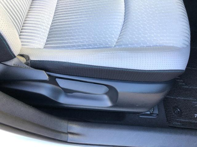 プリウス Ａ　フルセグメモリナビ＋バックモニター＋ＥＴＣ＋ドラレコ前後＋ブラインドスポットモニター＋スマートキー＋ワンオーナー（22枚目）