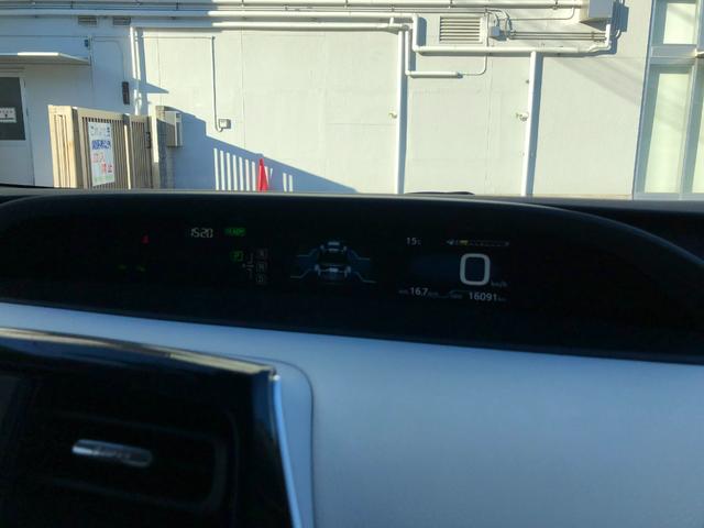 プリウス Ａ　フルセグメモリナビ＋バックモニター＋ＥＴＣ＋ドラレコ前後＋ブラインドスポットモニター＋スマートキー＋ワンオーナー（30枚目）