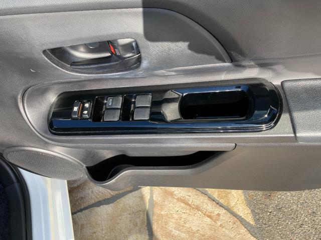 アクア Sスタイルブラック トヨタセーフティセンス+LEDヘッドランプ+スマートキー+ワンオーナー(15枚目)