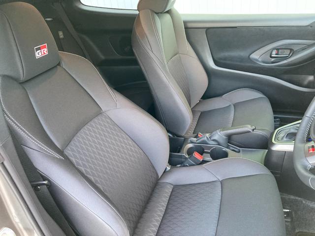 GRヤリス RZ TCナビ+バックモニター+ETC+ドライブレコーダー+ブラインドスポットモニター+純正アルミホイール+スマートキー+ワンオーナー(18枚目)