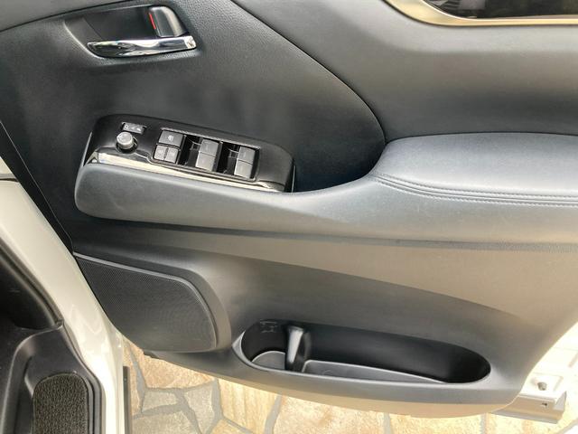 アルファード 2.5S タイプゴールドII フルセグメモリナビ+バックガイドモニター+ETC+ドラレコ前後+フリップモニター+トヨタセーフティセンス+ワンオーナー(17枚目)