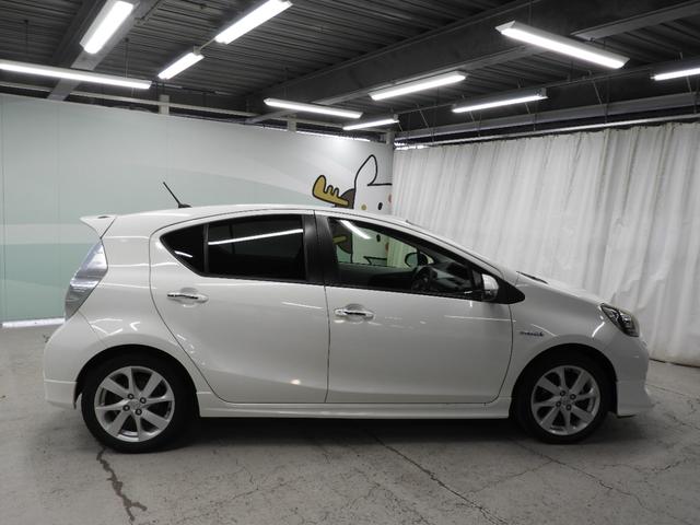 アクア Ｓ　フルセグメモリナビ＋バックモニター＋ＥＴＣ＋モデリスタフルエアロ＋純正アルミホイール＋スマートキー＋ワンオーナー（5枚目）