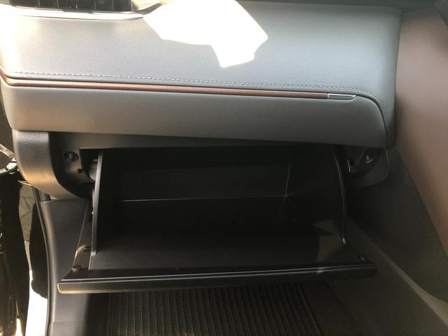 ハリアーハイブリッド Z レザーパッケージ TCナビ+パノラミックビューモニター+ETC+ドラレコ前後+BSM+シートヒーター+シートクーラー+スマートキー+ワンオーナー(46枚目)