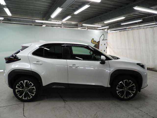 ヤリスクロス ハイブリッドＺ　ＴＣナビ＋バックモニター＋ＥＴＣ＋ドライブレコーダー＋シートヒーター＋ＬＥＤヘッドランプ＋スマートキー＋ワンオーナー（5枚目）