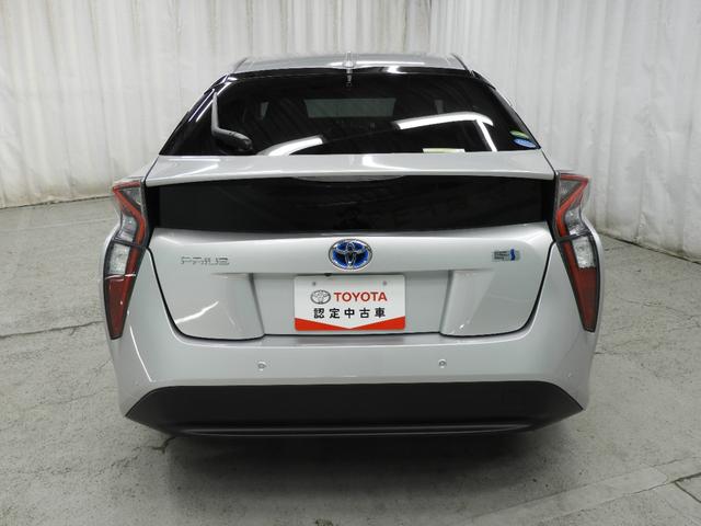 プリウス Ａ　ＴＣナビ＋バックモニター＋ＥＴＣ＋ドライブレコーダー＋ブラインドスポットモニター＋純正アルミホイール＋スマートキー＋ワンオーナー（7枚目）