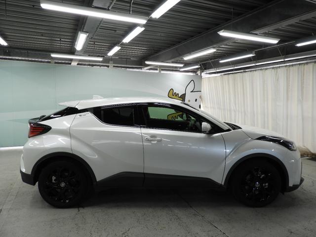 Ｃ－ＨＲ Ｇ　モード　ネロ　セーフティプラス　ＴＣナビ＋パノラミックビューモニター＋ＥＴＣ＋ドライブレコーダー＋ブラインドスポットモニター＋スマートキー＋ワンオーナー（5枚目）