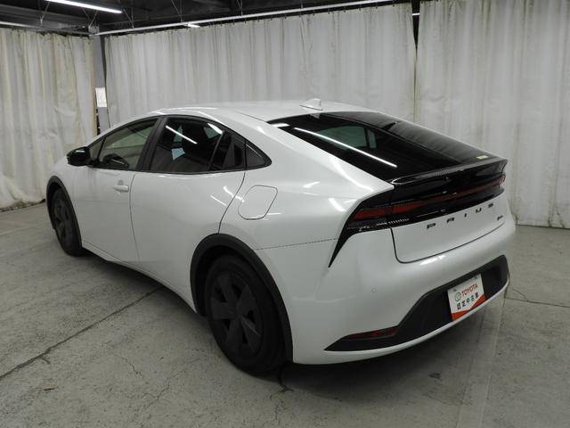 プリウス Ｕ　ディスプレイオーディオ＋バックガイドモニター＋ＥＴＣ＋シートヒーター＋ＡＣ１００Ｖ電源＋スマートキー＋ワンオーナー（8枚目）