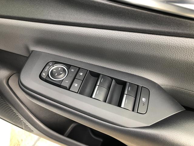 プリウス Ｕ　ディスプレイオーディオ＋バックガイドモニター＋ＥＴＣ＋シートヒーター＋ＡＣ１００Ｖ電源＋スマートキー＋ワンオーナー（15枚目）