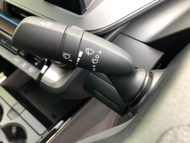 プリウス Ｕ　ディスプレイオーディオ＋バックガイドモニター＋ＥＴＣ＋シートヒーター＋ＡＣ１００Ｖ電源＋スマートキー＋ワンオーナー（22枚目）