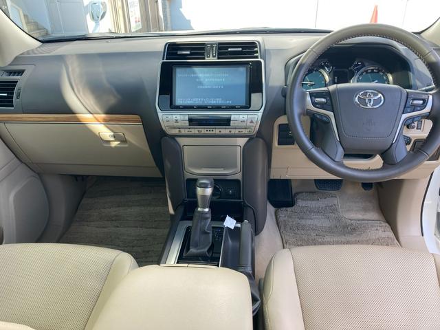 ランドクルーザープラド ＴＸ　Ｌパッケージ　９インチメモリナビ＋バックガイドモニター＋ＥＴＣ＋ドライブレコーダー＋サンルーフ＋本革シート＋シートヒーター＋スマートキー＋ワンオーナー（18枚目）