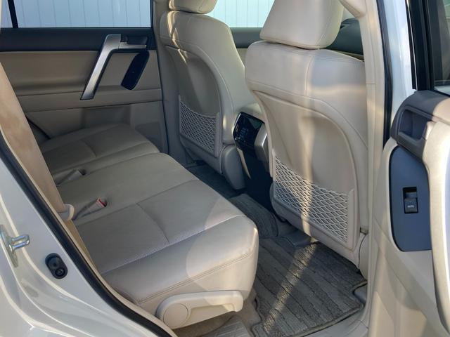 ランドクルーザープラド ＴＸ　Ｌパッケージ　９インチメモリナビ＋バックガイドモニター＋ＥＴＣ＋ドライブレコーダー＋サンルーフ＋本革シート＋シートヒーター＋スマートキー＋ワンオーナー（42枚目）