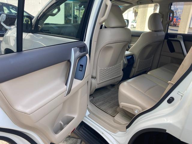 ランドクルーザープラド ＴＸ　Ｌパッケージ　９インチメモリナビ＋バックガイドモニター＋ＥＴＣ＋ドライブレコーダー＋サンルーフ＋本革シート＋シートヒーター＋スマートキー＋ワンオーナー（52枚目）