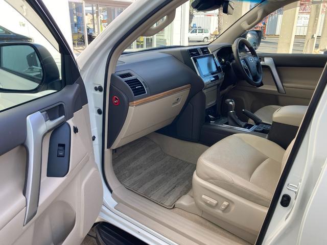 ランドクルーザープラド ＴＸ　Ｌパッケージ　９インチメモリナビ＋バックガイドモニター＋ＥＴＣ＋ドライブレコーダー＋サンルーフ＋本革シート＋シートヒーター＋スマートキー＋ワンオーナー（53枚目）