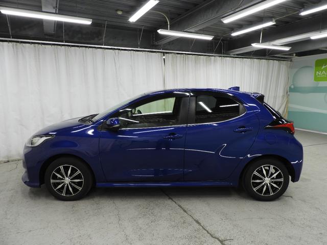 ヤリス 　ＴＣナビ＋パノラミックビューモニター＋ＥＴＣ＋ドライブレコーダー＋シートヒーター＋スマートキー＋ワンオーナー（9枚目）