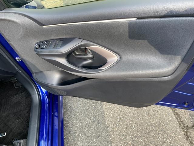 ヤリス 　ＴＣナビ＋パノラミックビューモニター＋ＥＴＣ＋ドライブレコーダー＋シートヒーター＋スマートキー＋ワンオーナー（16枚目）