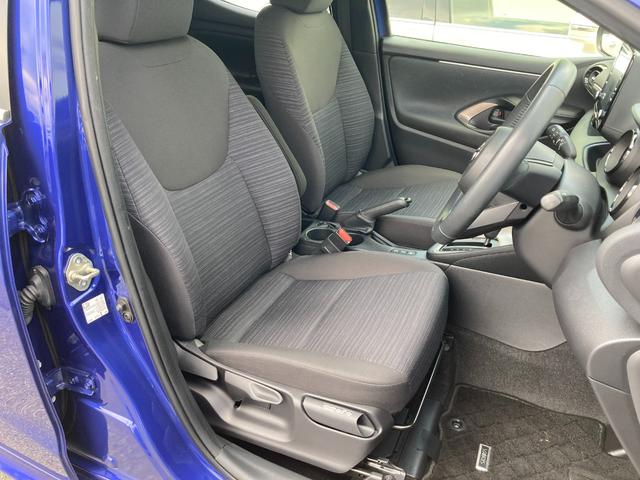 ヤリス 　ＴＣナビ＋パノラミックビューモニター＋ＥＴＣ＋ドライブレコーダー＋シートヒーター＋スマートキー＋ワンオーナー（17枚目）