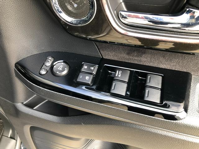 N-BOXカスタム G・Lターボホンダセンシング メモリナビ+バックモニター+ETC+ドライブレコーダー+合成皮革シート+両側パワースライドドア+スマートキー+ワンオーナー(16枚目)
