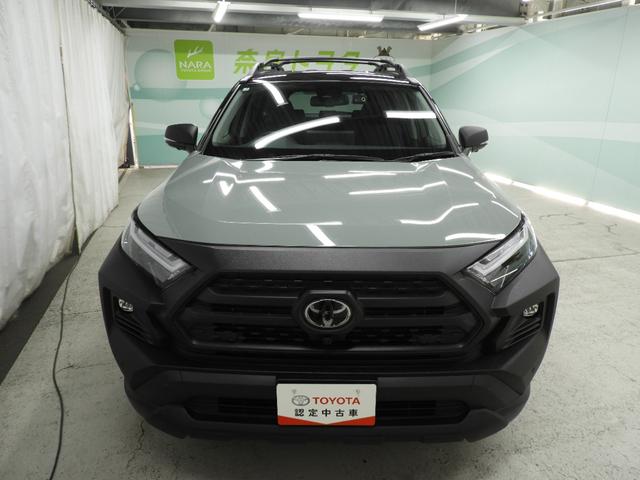 RAV4 ハイブリッドアドベンチャー オフロードパッケージII 試乗車+10.5インチTCナビ+パノラミックビューモニター+ETC+ドライブレコーダー前後+BSM+合成皮革シート+スマートキー+ワンオーナー(3枚目)