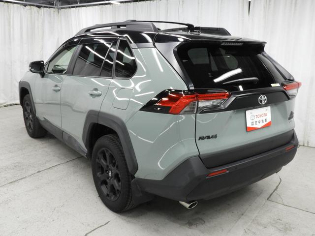 RAV4 ハイブリッドアドベンチャー オフロードパッケージII 試乗車+10.5インチTCナビ+パノラミックビューモニター+ETC+ドライブレコーダー前後+BSM+合成皮革シート+スマートキー+ワンオーナー(8枚目)
