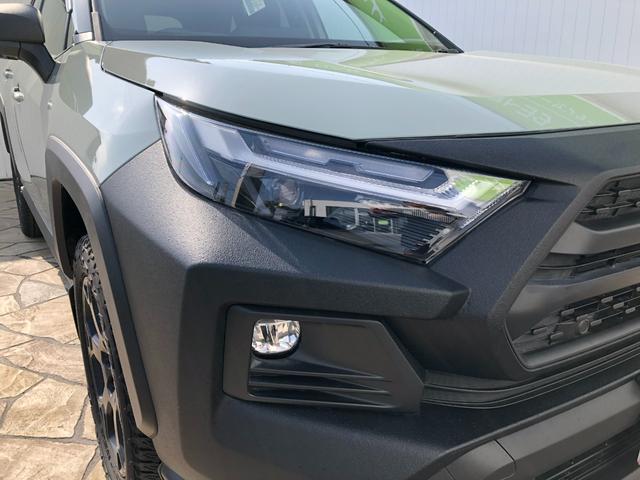 RAV4 ハイブリッドアドベンチャー オフロードパッケージII 試乗車+10.5インチTCナビ+パノラミックビューモニター+ETC+ドライブレコーダー前後+BSM+合成皮革シート+スマートキー+ワンオーナー(10枚目)