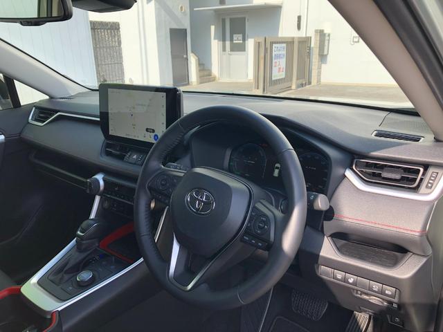 RAV4 ハイブリッドアドベンチャー オフロードパッケージII 試乗車+10.5インチTCナビ+パノラミックビューモニター+ETC+ドライブレコーダー前後+BSM+合成皮革シート+スマートキー+ワンオーナー(18枚目)