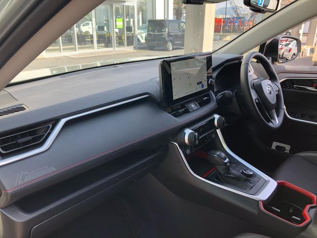 RAV4 ハイブリッドアドベンチャー オフロードパッケージII 試乗車+10.5インチTCナビ+パノラミックビューモニター+ETC+ドライブレコーダー前後+BSM+合成皮革シート+スマートキー+ワンオーナー(43枚目)