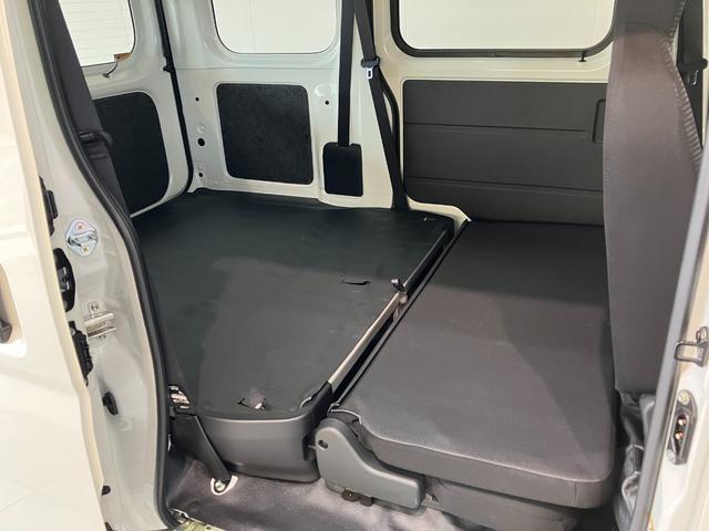 ハイゼットカーゴ ＤＸ　パートタイム４ＷＤ　ＣＶＴ車　キーレス　衝突被害軽減ブレーキ　スマアシ　コーナーセンサー　キーレス　前席パワーウインドウ　ＡＭ／ＦＭステレオ　両側スライドドア　パートタイム４ＷＤ　オートライト（42枚目）