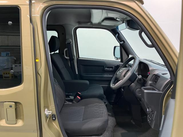 アトレー ＲＳ　４ＷＤ　９型ディスプレイオーディオ　レーダークルコン　衝突被害軽減ブレーキ　コーナーセンサー　９型ディスプレイオーディオ　フルセグ　バックカメラ　Ｂｌｕｅｔｏｏｔｈ　ＵＳＢ　両側電動スライドドア　ＬＥＤ　オートライト　電動格納式ミラー　レーダークルコン（5枚目）