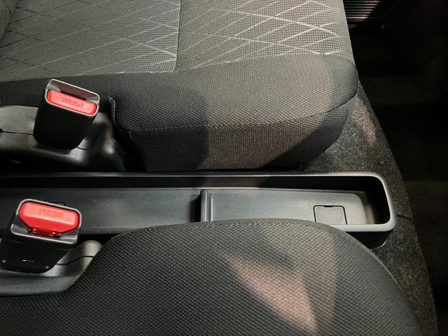 アトレー ＲＳ　４ＷＤ　９型ディスプレイオーディオ　レーダークルコン　衝突被害軽減ブレーキ　コーナーセンサー　９型ディスプレイオーディオ　フルセグ　バックカメラ　Ｂｌｕｅｔｏｏｔｈ　ＵＳＢ　両側電動スライドドア　ＬＥＤ　オートライト　電動格納式ミラー　レーダークルコン（59枚目）