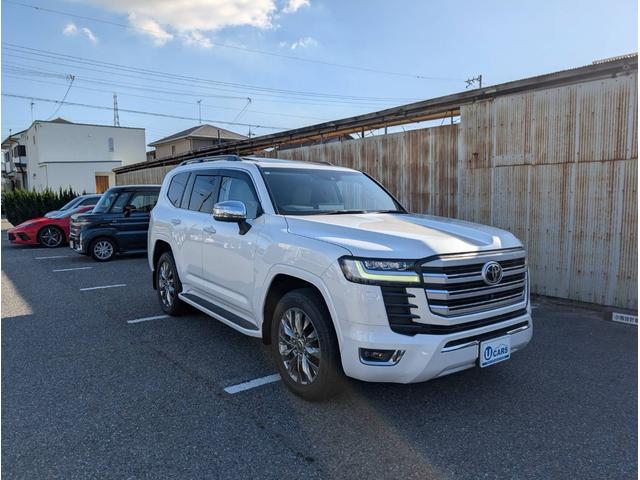 ランドクルーザー ＺＸ　純正ナビ　ヒッチメンバー　クールボックス　電動リアデフロック　サイドバイザー　リアモニター　サンルーフ（3枚目）